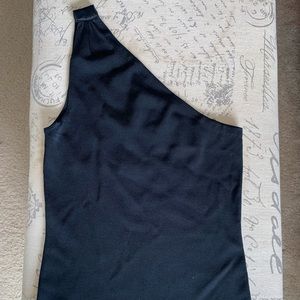 One-shoulder top